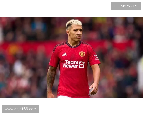 鲁尼称赞姆伯莫表现稳定 是曼联今夏最成功的引援之一